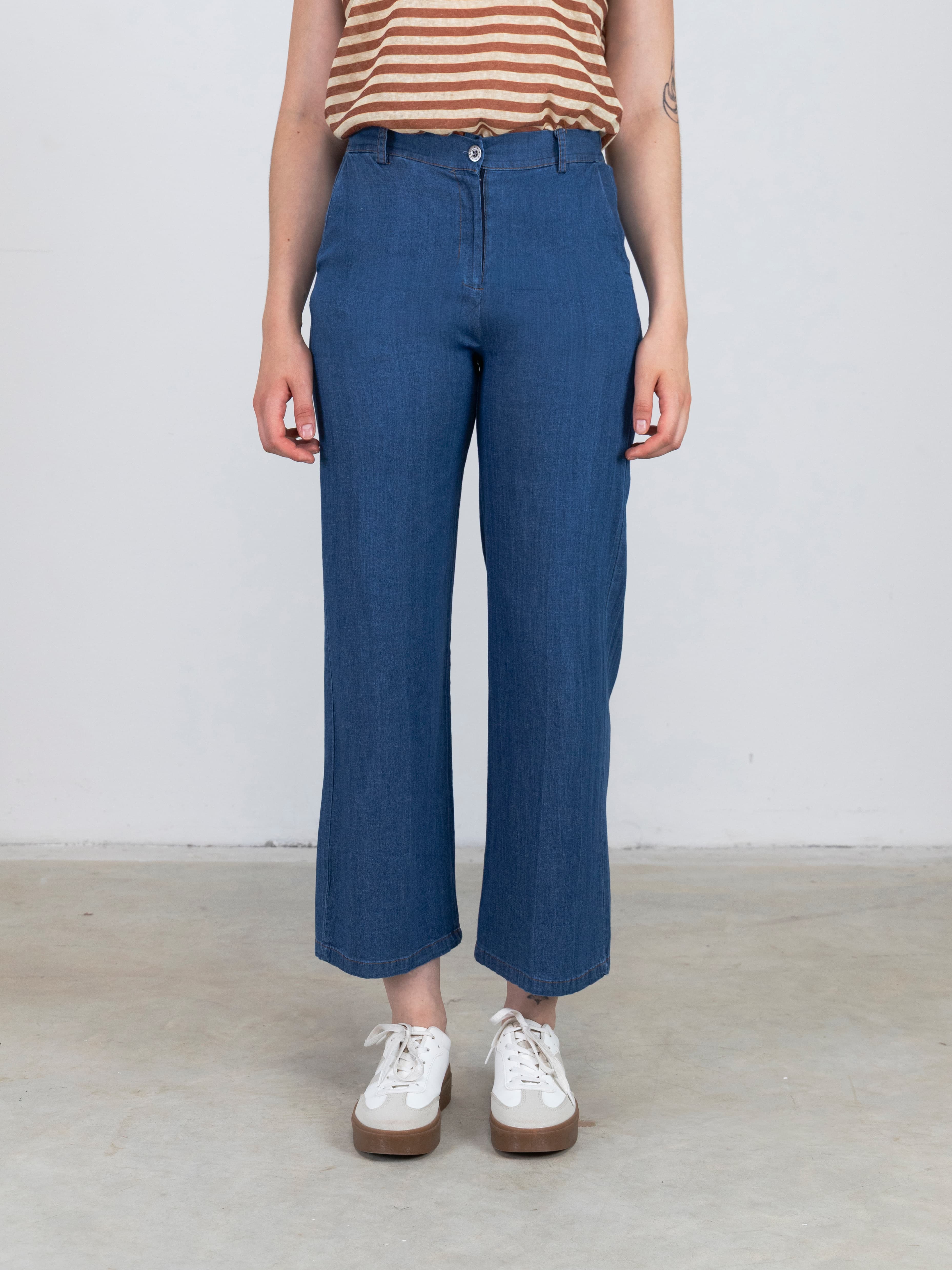 B.JEANS
